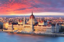 Live webcam Budapest - parliament